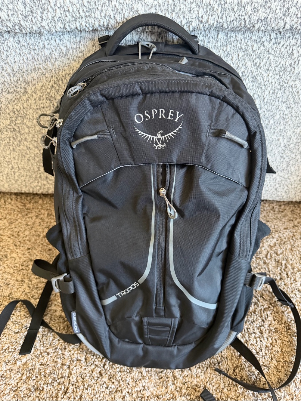 Osprey Tropos 25L Black Hiking Backpack 15in Laptop Pocket, Zip, 3 Pockets